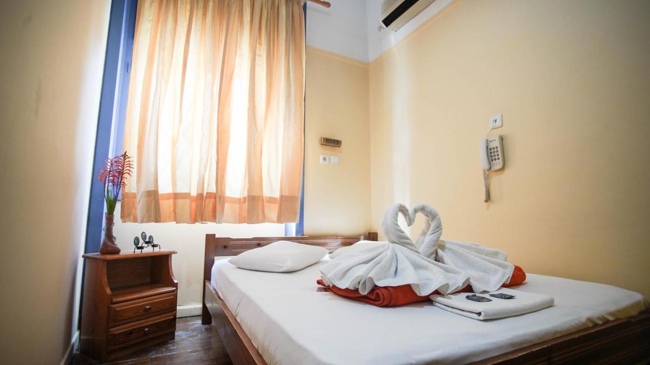 The Student & Travellers Inn Афины Экстерьер фото