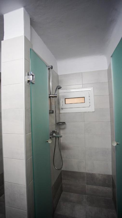 The Student & Travellers Inn Афины Экстерьер фото