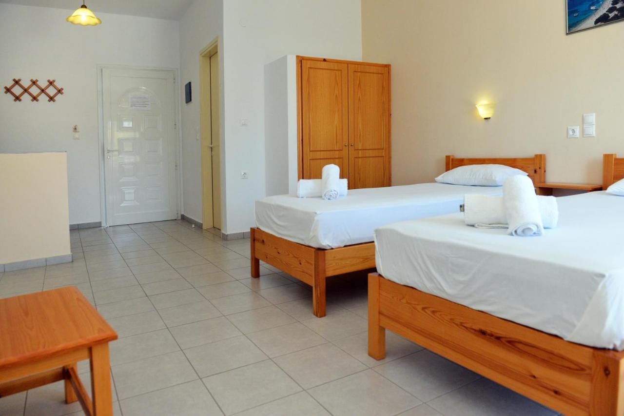 The Student & Travellers Inn Афины Экстерьер фото